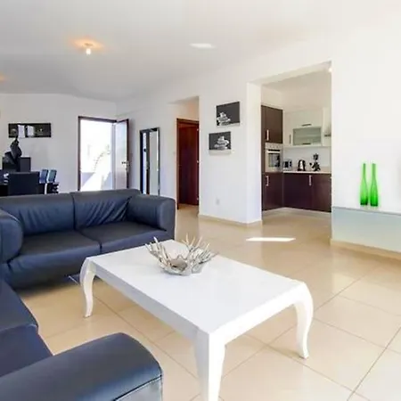 Palm Village Villas Πρωταράς